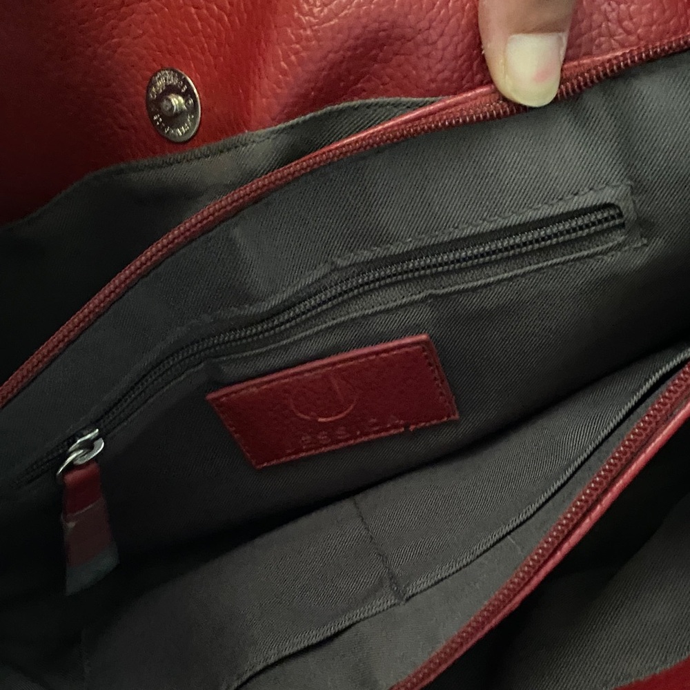 π FREE Jessica Leather Shoulder Bag - Picture 9 of 14